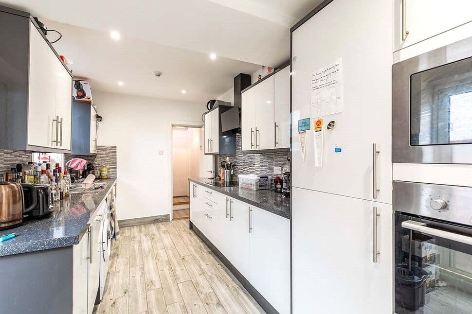 17 Lawson Road — photo 8