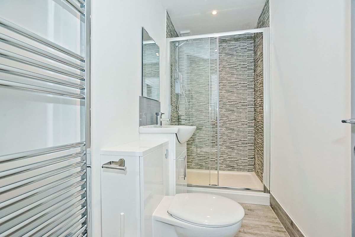 17 Lawson Road — photo 2