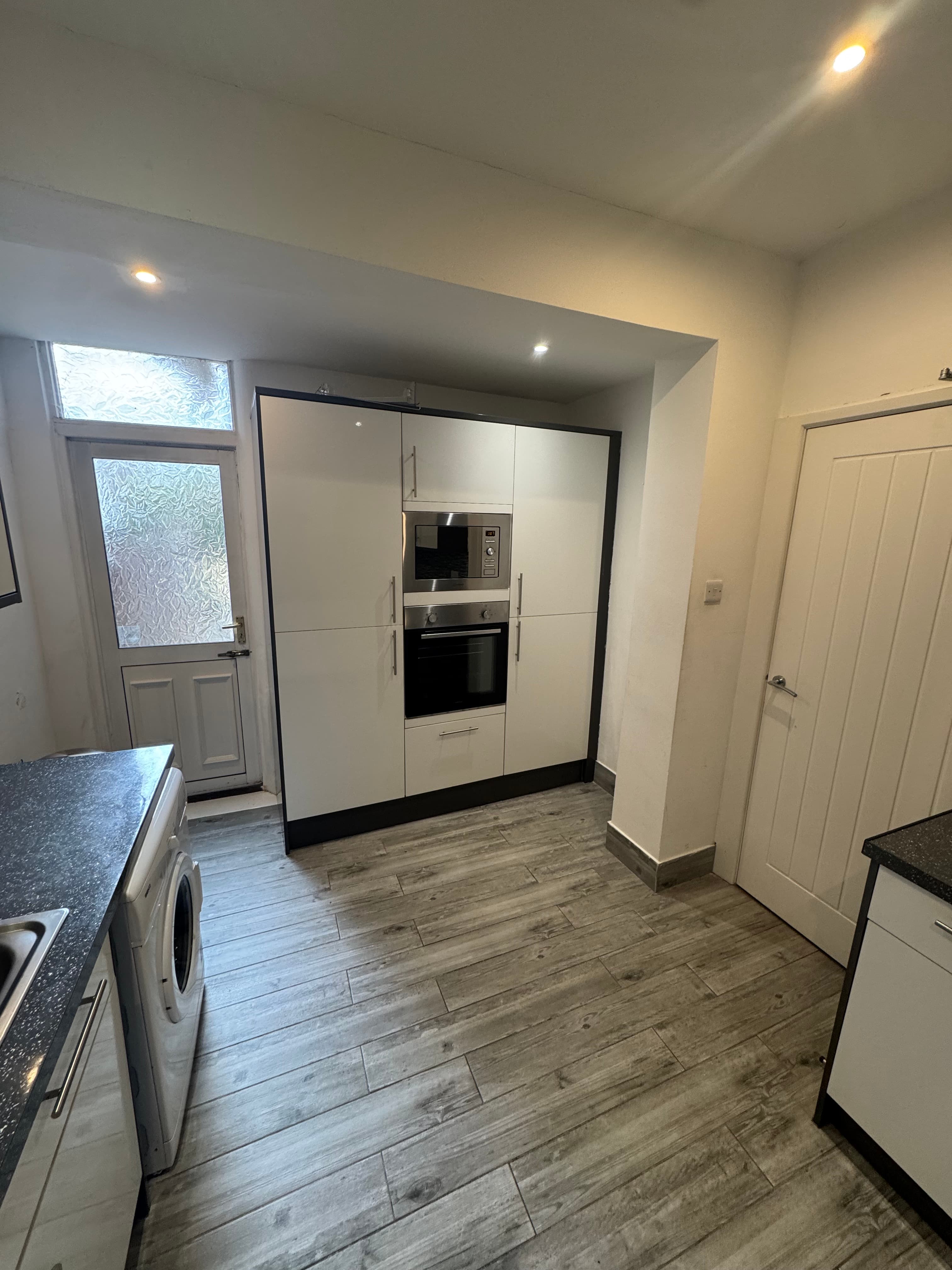 265 Francis Avenue — photo 4