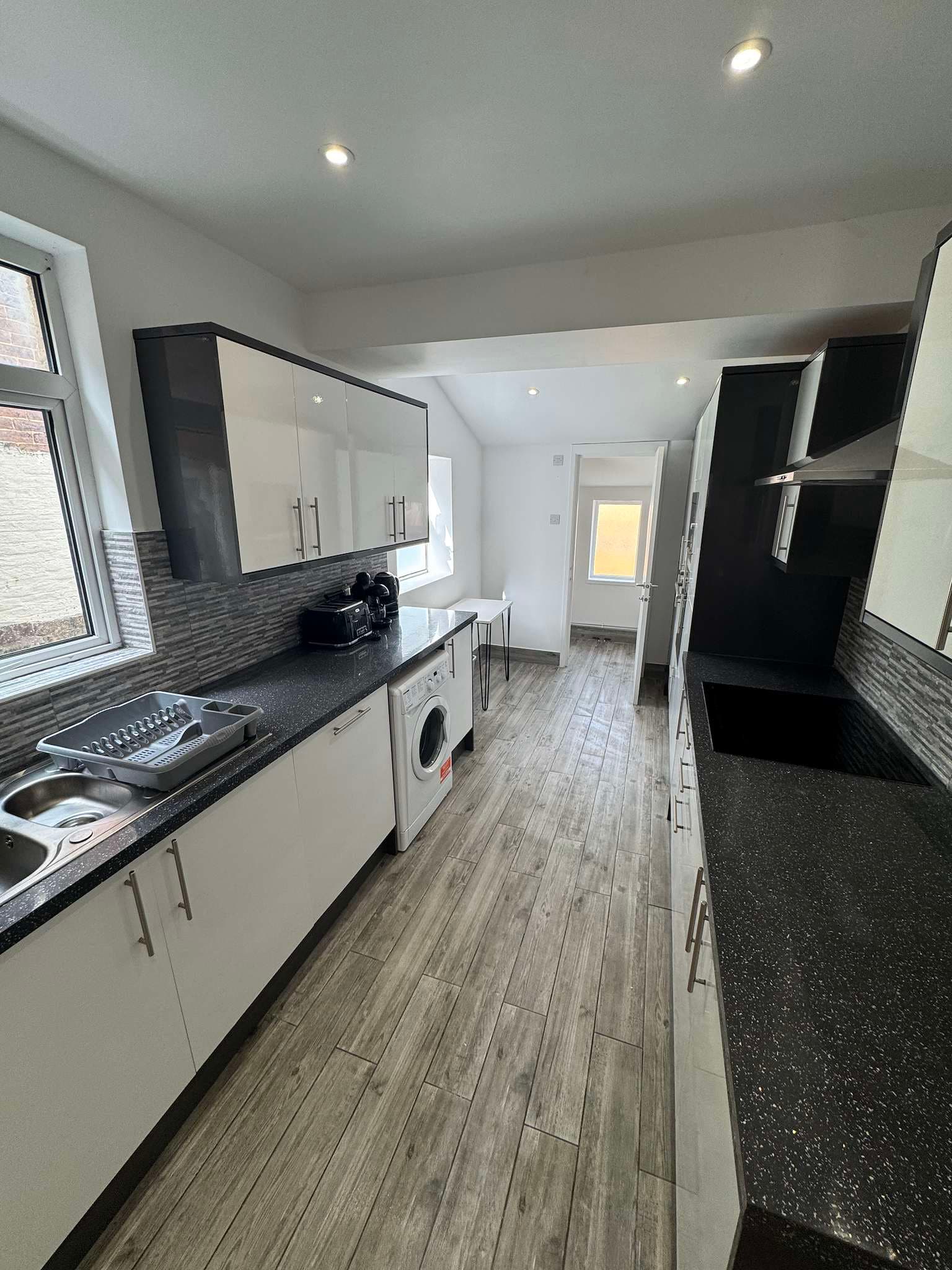 14 Beatrice Road — photo 1
