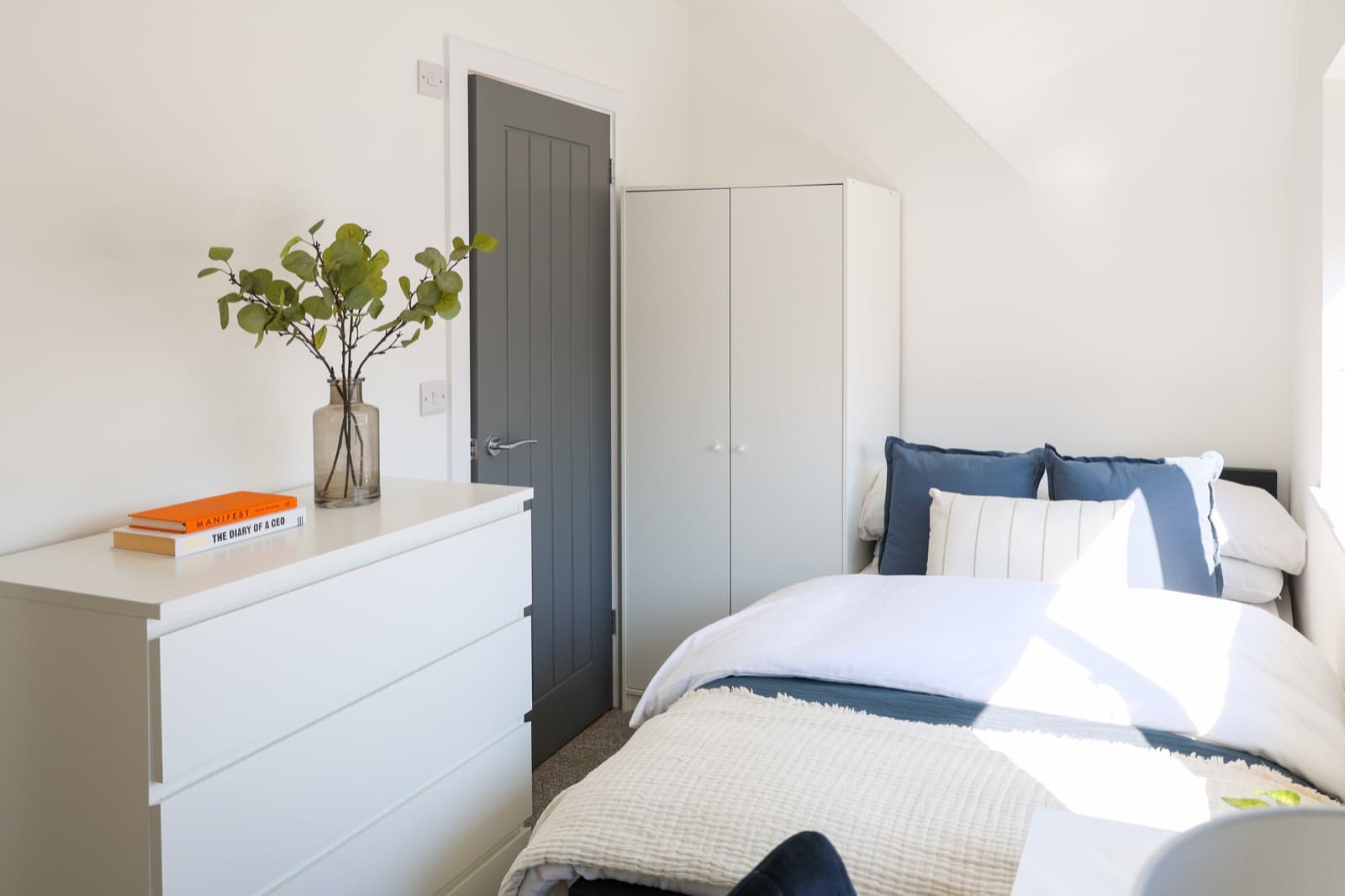 Wykeham Place #2 — room 6